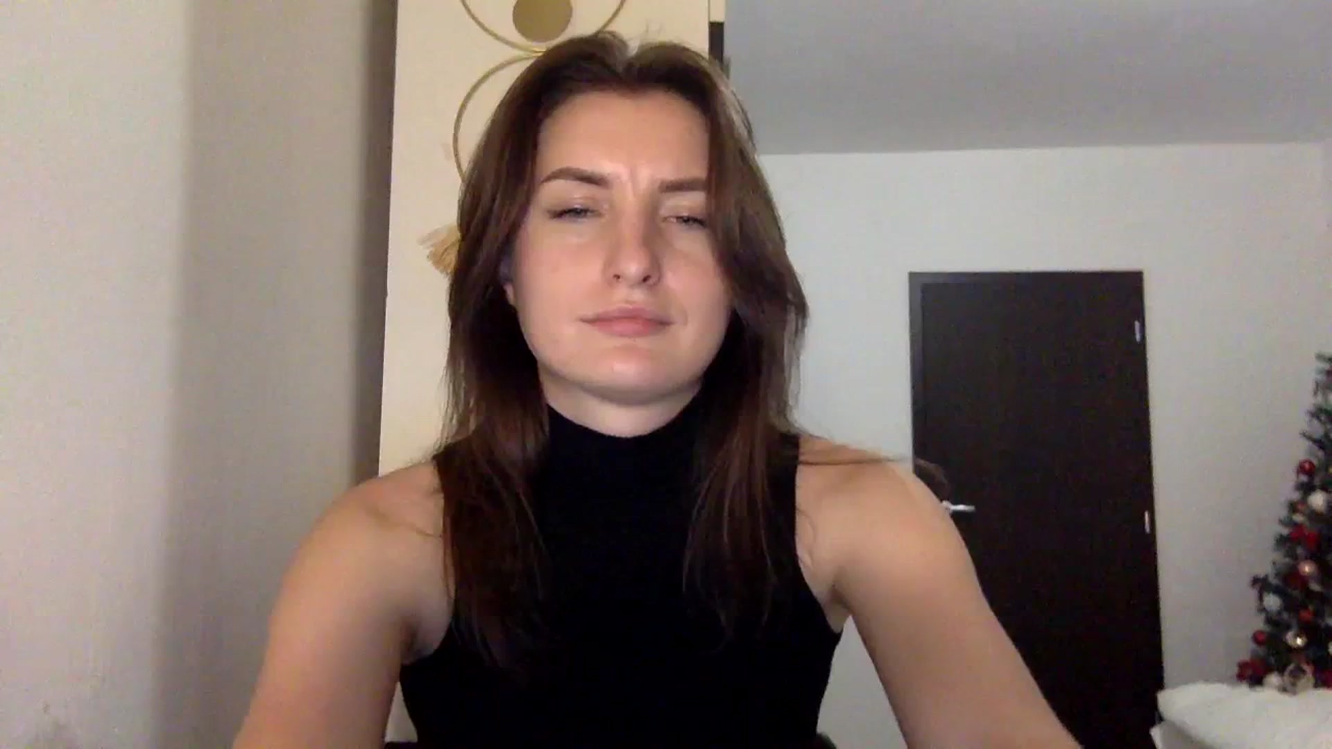 Gallery image thumbnail from EmilyRosier's myfreecams stream on, 12/05/2023, 23:20 image 5 of 20