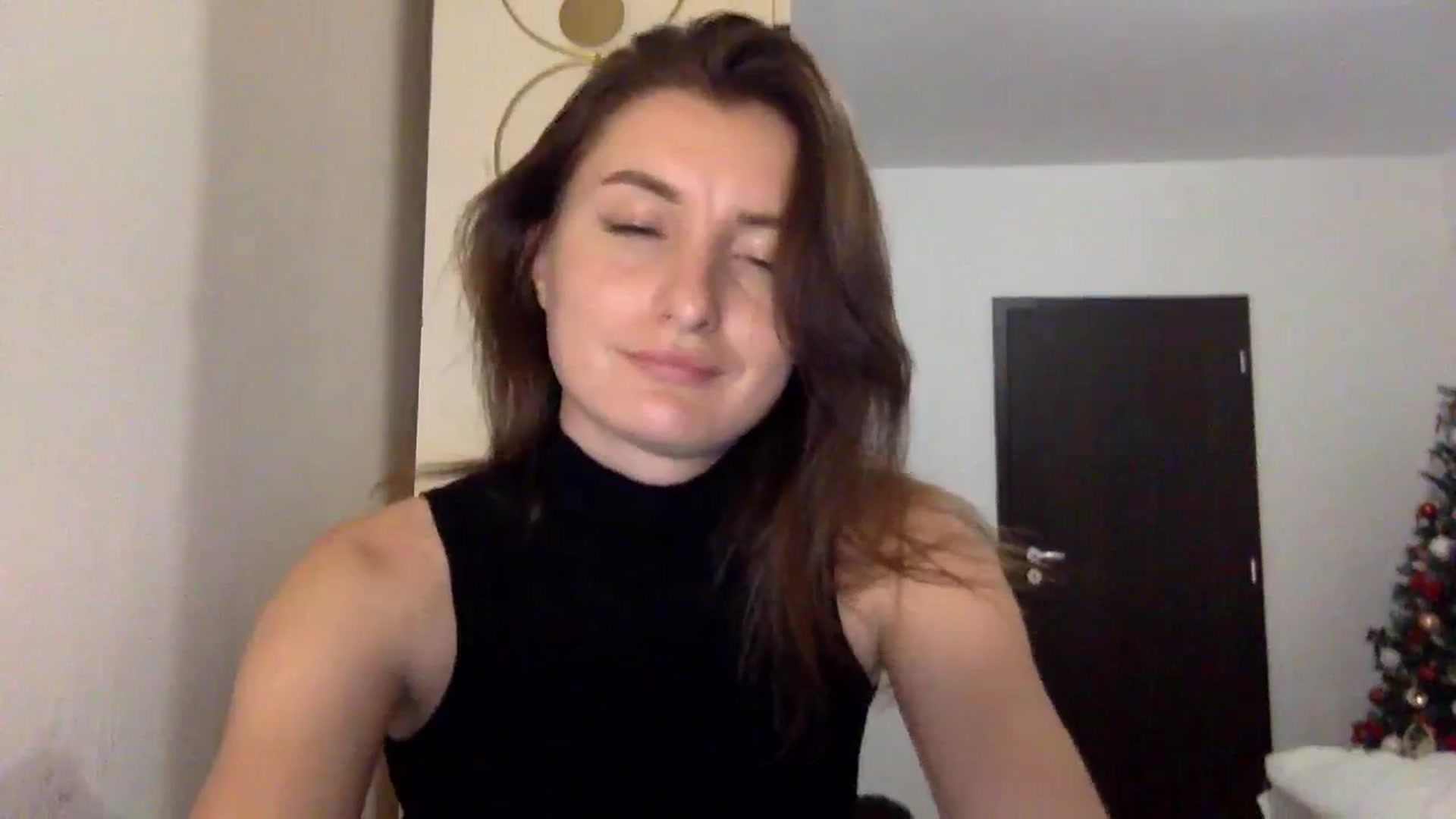 Gallery image thumbnail from EmilyRosier's myfreecams stream on, 12/05/2023, 23:20 image 11 of 20