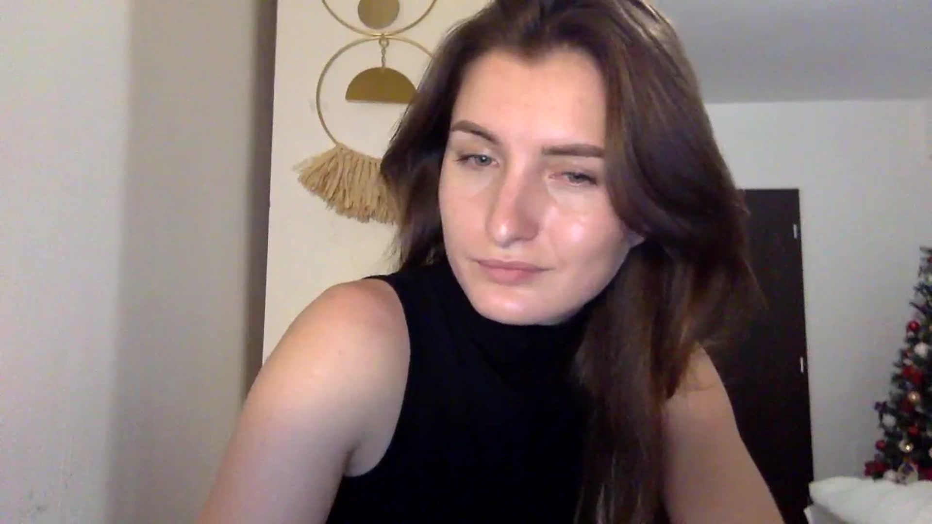 Gallery image thumbnail from EmilyRosier's myfreecams stream on, 12/05/2023, 23:20 image 20 of 20
