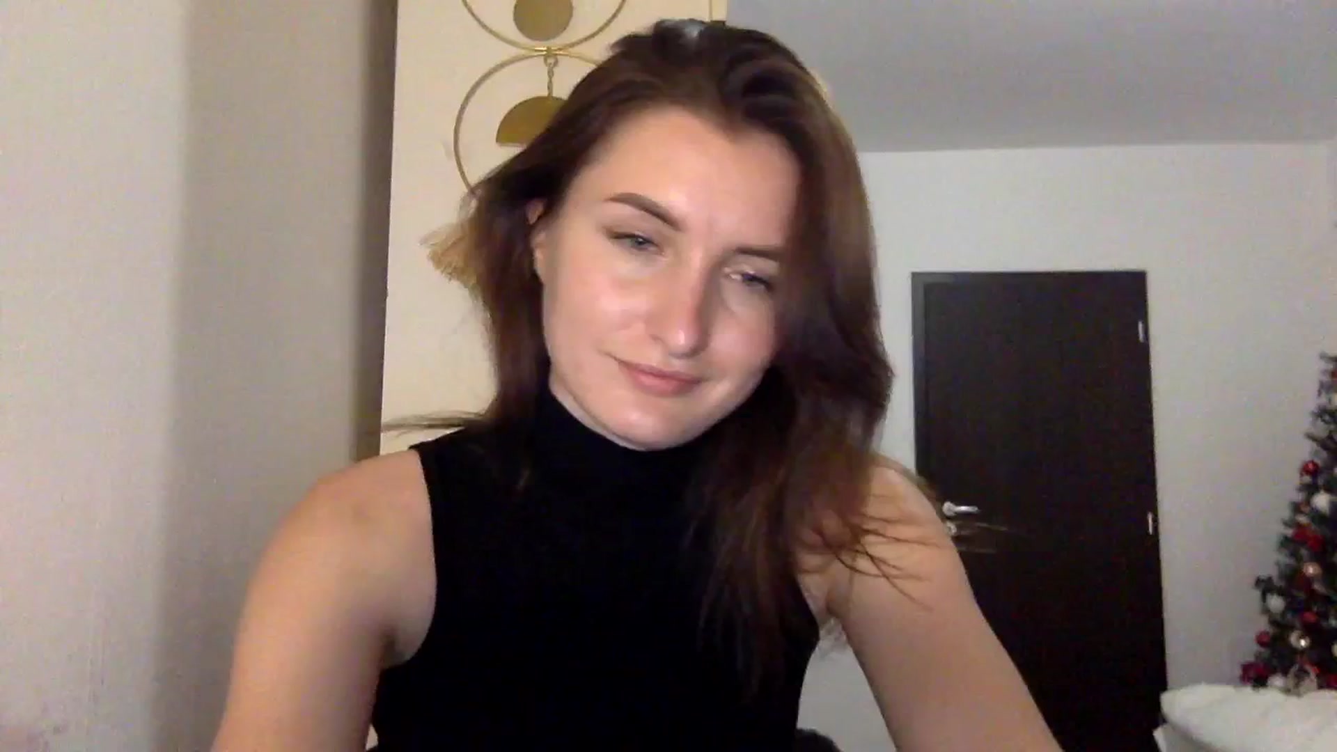 Gallery image thumbnail from EmilyRosier's myfreecams stream on, 12/05/2023, 23:20 image 12 of 20