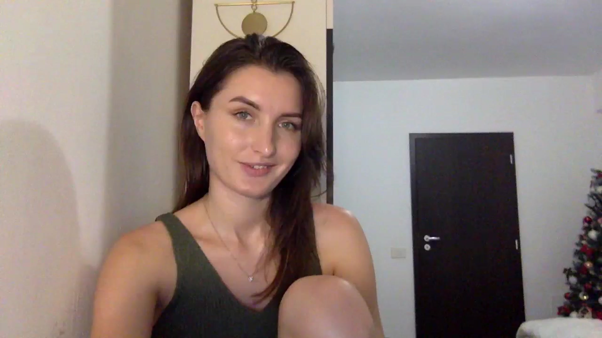 Gallery image thumbnail from EmilyRosier's myfreecams stream on, 12/06/2023, 19:38 image 6 of 20