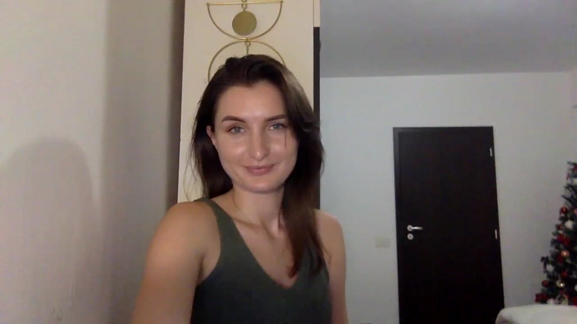 Gallery image thumbnail from EmilyRosier's myfreecams stream on, 12/06/2023, 19:38 image 20 of 20