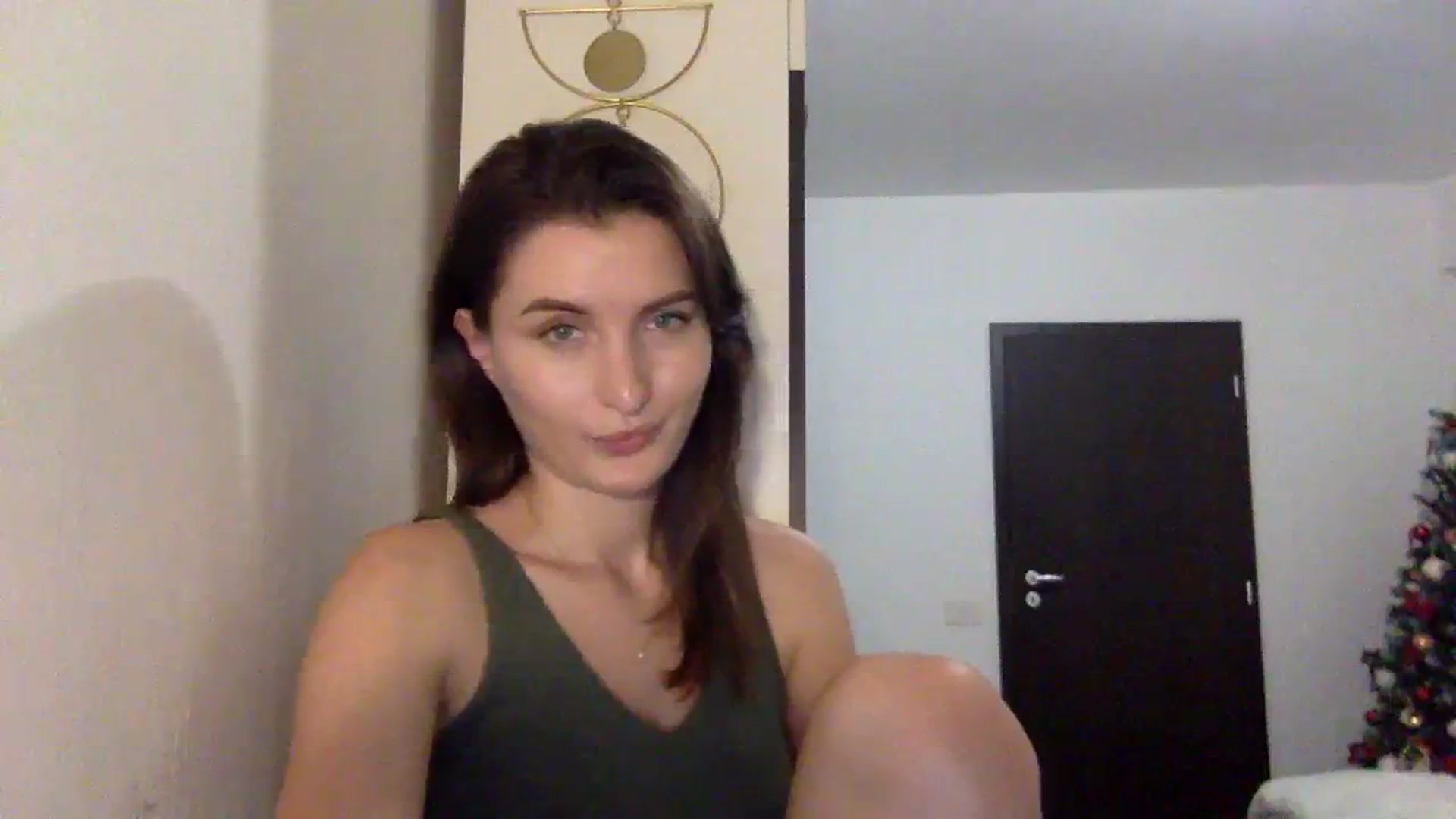 Gallery image thumbnail from EmilyRosier's myfreecams stream on, 12/06/2023, 19:38 image 7 of 20