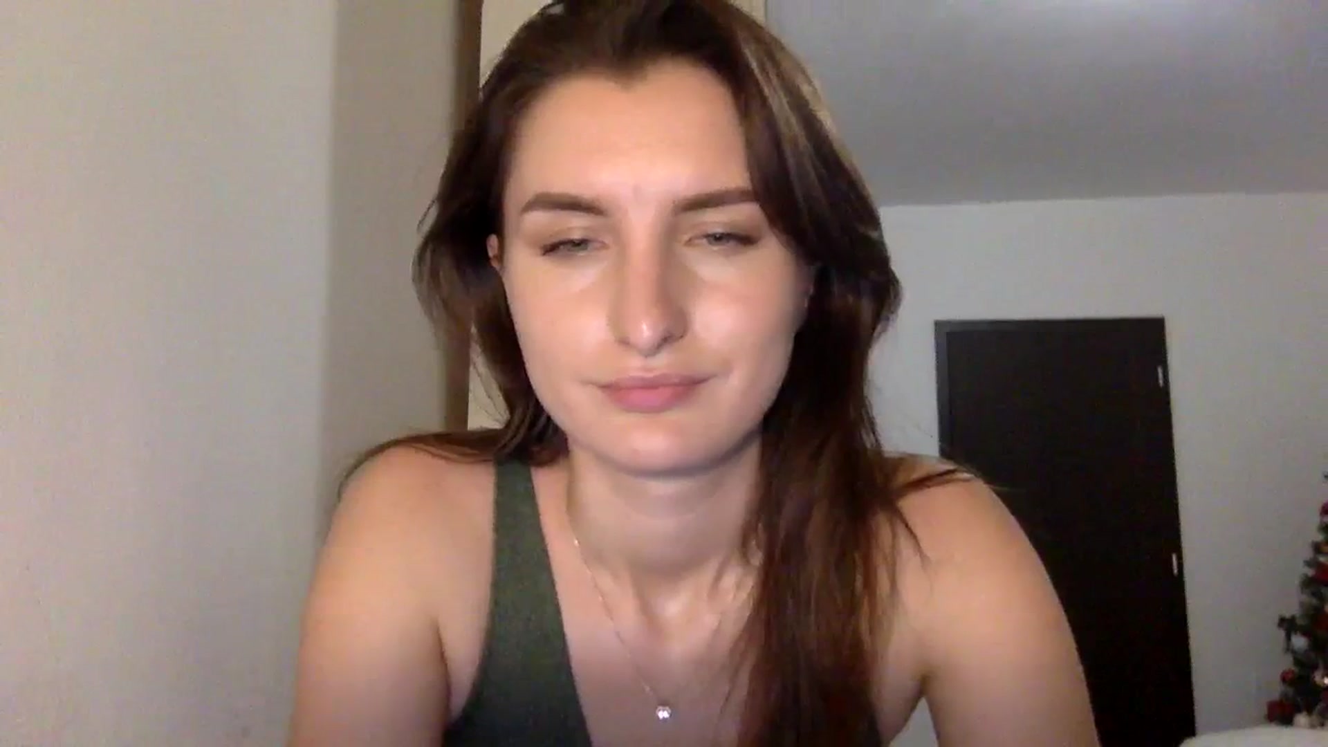 Gallery image thumbnail from EmilyRosier's myfreecams stream on, 12/06/2023, 20:29 image 15 of 20
