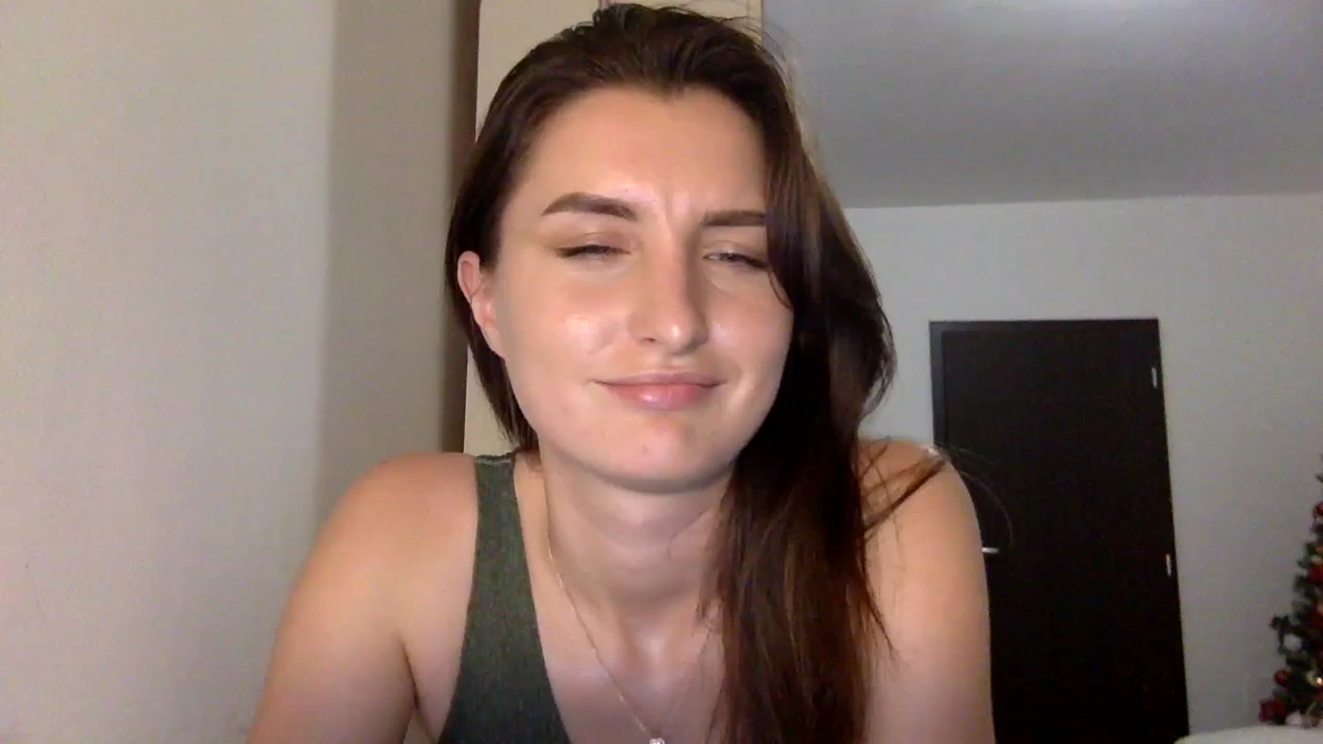 Gallery image thumbnail from EmilyRosier's myfreecams stream on, 12/06/2023, 20:29 image 18 of 20