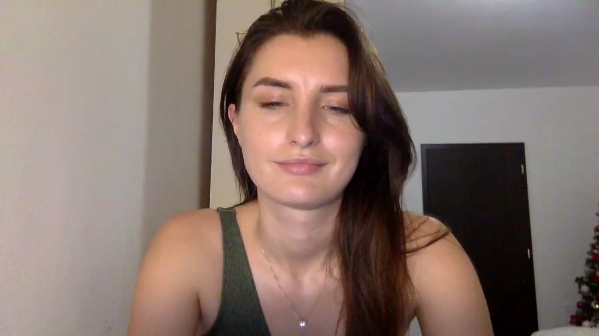 Gallery image thumbnail from EmilyRosier's myfreecams stream on, 12/06/2023, 20:29 image 20 of 20
