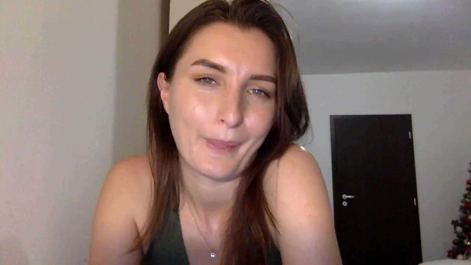 Gallery image thumbnail from EmilyRosier's myfreecams stream on, 12/06/2023, 20:29 image 5 of 20