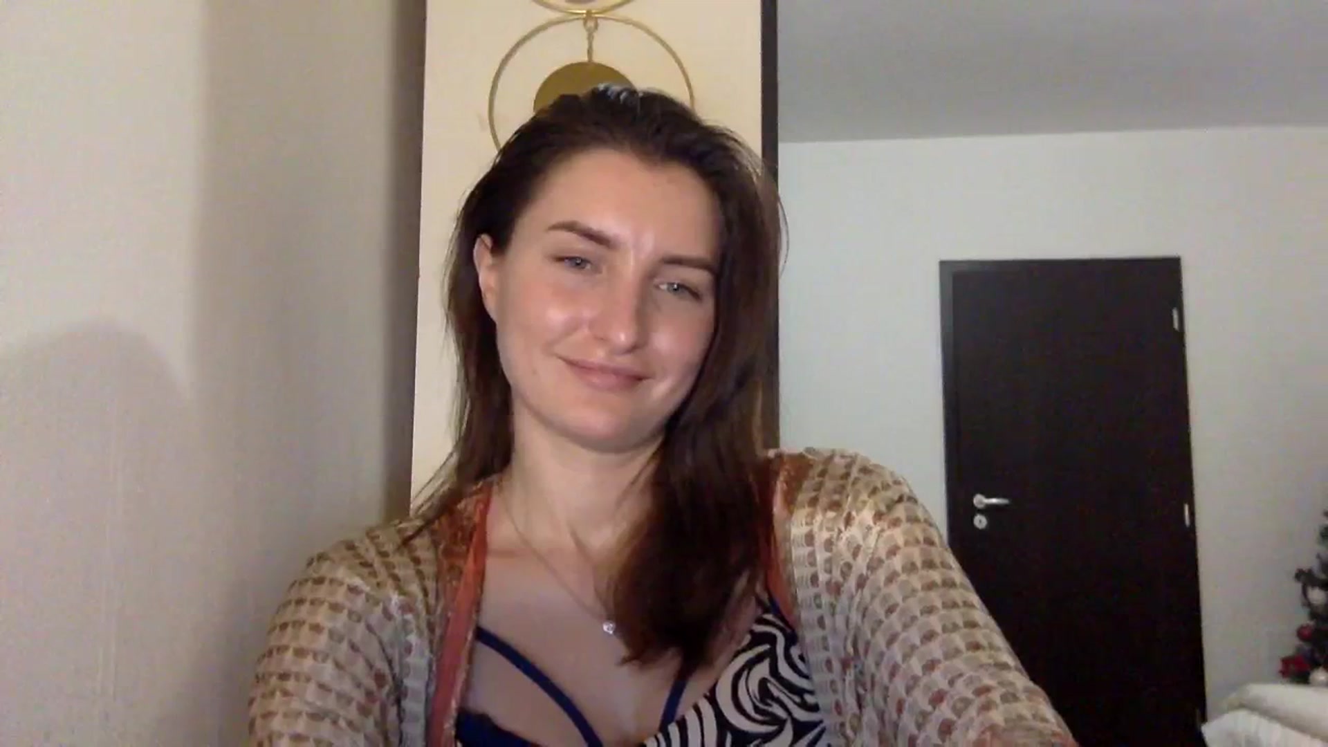 Gallery image thumbnail from EmilyRosier's myfreecams stream on, 12/08/2023, 21:23 image 14 of 20