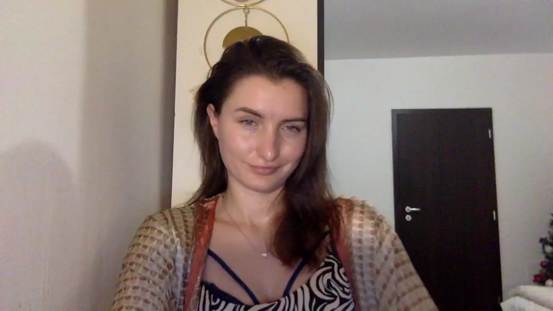 Gallery image thumbnail from EmilyRosier's myfreecams stream on, 12/08/2023, 21:23 image 13 of 20