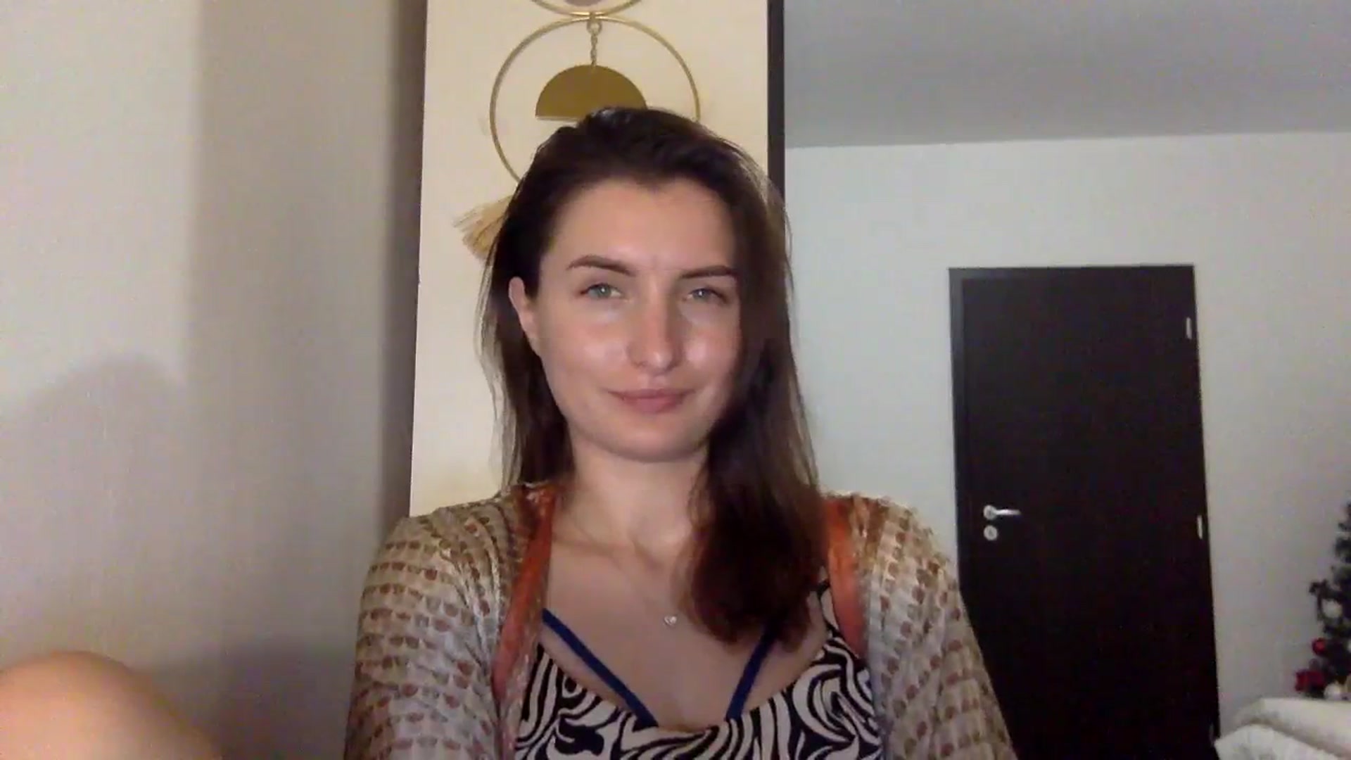 Gallery image thumbnail from EmilyRosier's myfreecams stream on, 12/08/2023, 21:23 image 17 of 20