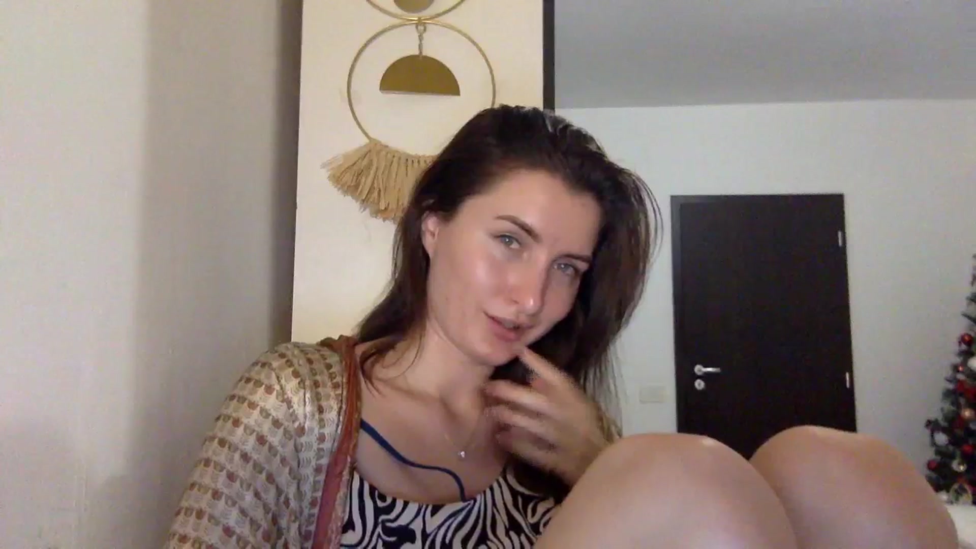 Gallery image thumbnail from EmilyRosier's myfreecams stream on, 12/08/2023, 21:23 image 3 of 20