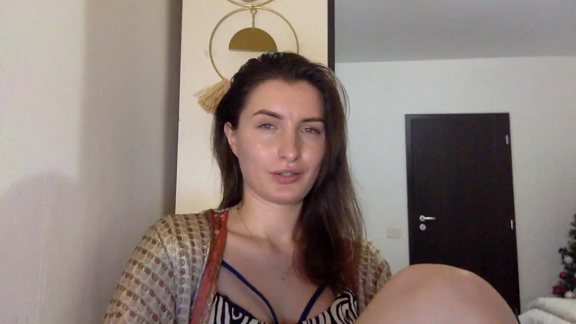 Gallery image thumbnail from EmilyRosier's myfreecams stream on, 12/08/2023, 21:23 image 12 of 20