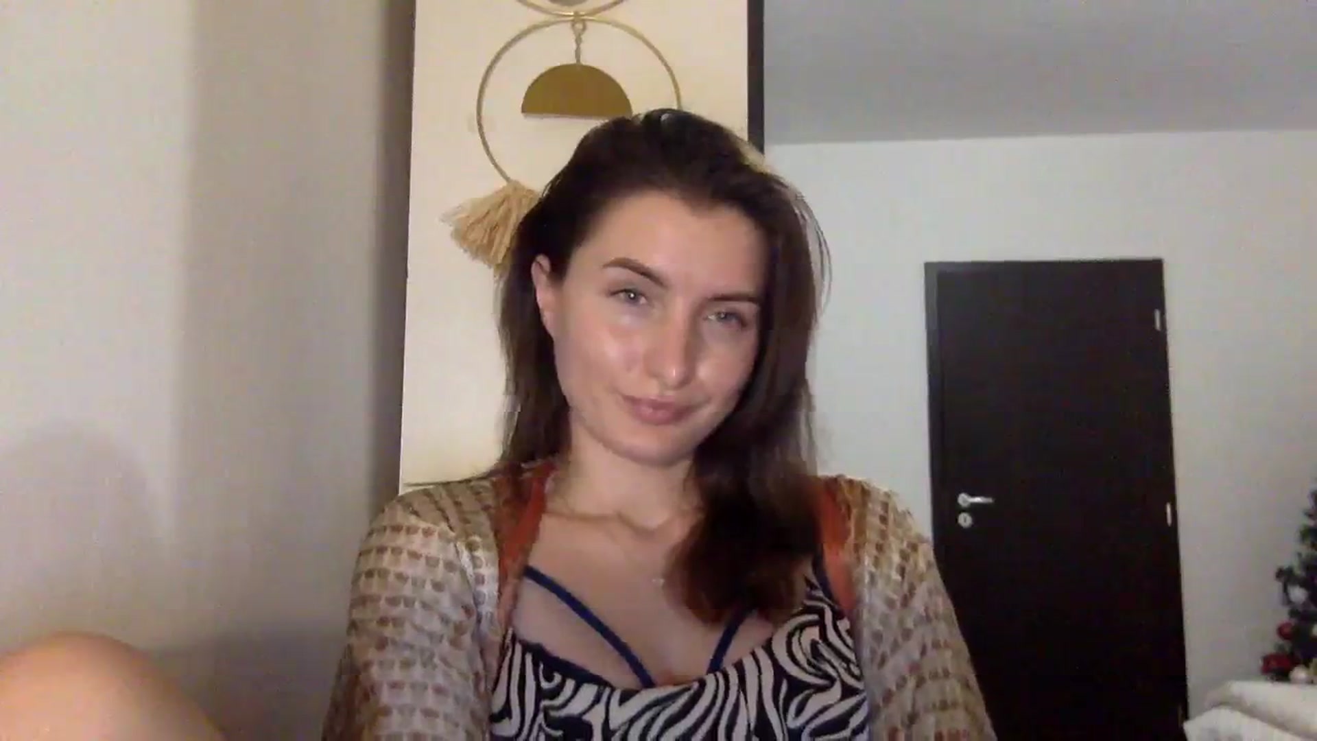 Gallery image thumbnail from EmilyRosier's myfreecams stream on, 12/08/2023, 21:23 image 15 of 20