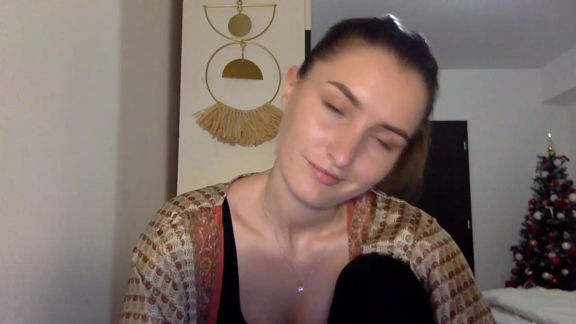 Gallery image thumbnail from EmilyRosier's myfreecams stream on, 12/09/2023, 22:25 image 8 of 20