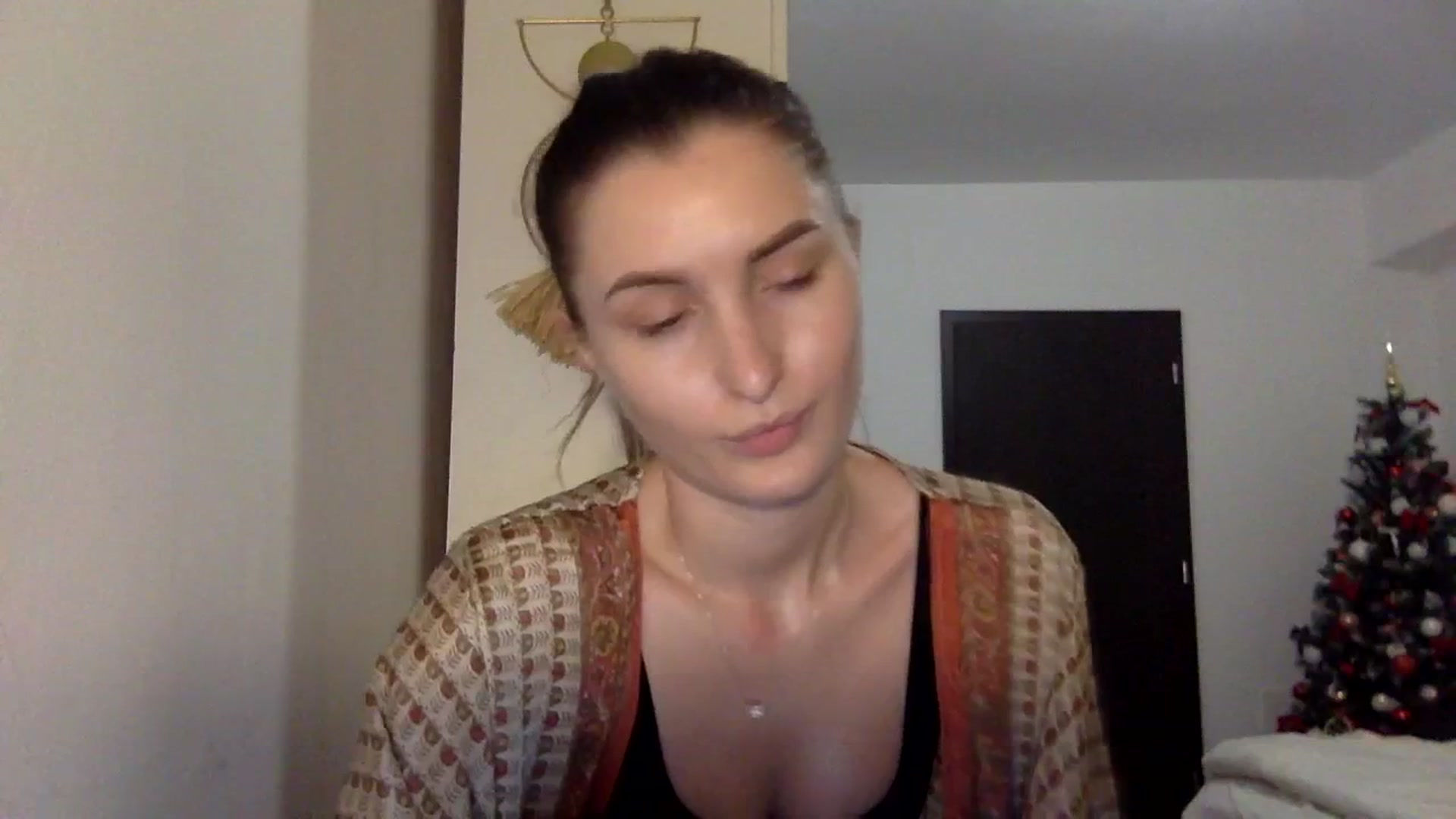 Gallery image thumbnail from EmilyRosier's myfreecams stream on, 12/09/2023, 22:25 image 19 of 20