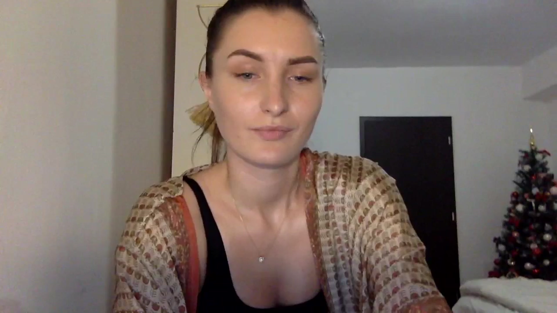 Gallery image thumbnail from EmilyRosier's myfreecams stream on, 12/09/2023, 22:25 image 12 of 20