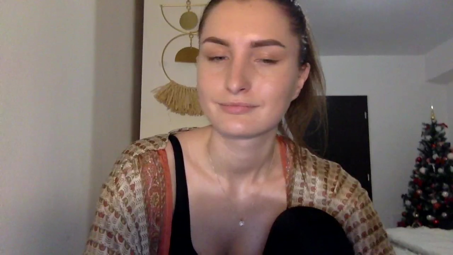 Gallery image thumbnail from EmilyRosier's myfreecams stream on, 12/09/2023, 22:25 image 2 of 20
