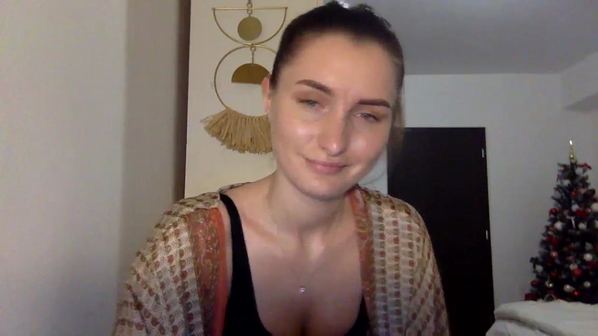 Gallery image thumbnail from EmilyRosier's myfreecams stream on, 12/09/2023, 22:25 image 15 of 20