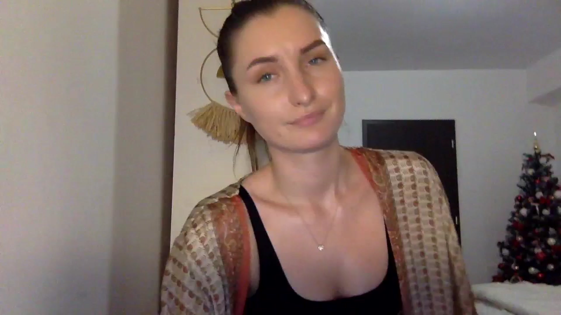 Gallery image thumbnail from EmilyRosier's myfreecams stream on, 12/09/2023, 22:25 image 11 of 20