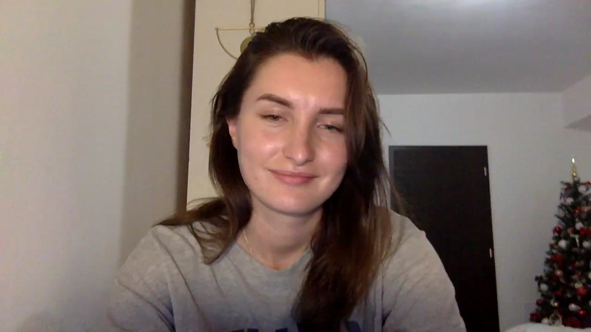 Gallery image thumbnail from EmilyRosier's myfreecams stream on, 12/11/2023, 23:16 image 17 of 20
