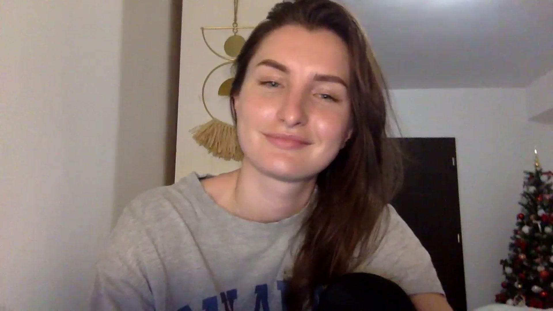 Gallery image thumbnail from EmilyRosier's myfreecams stream on, 12/11/2023, 23:16 image 2 of 20