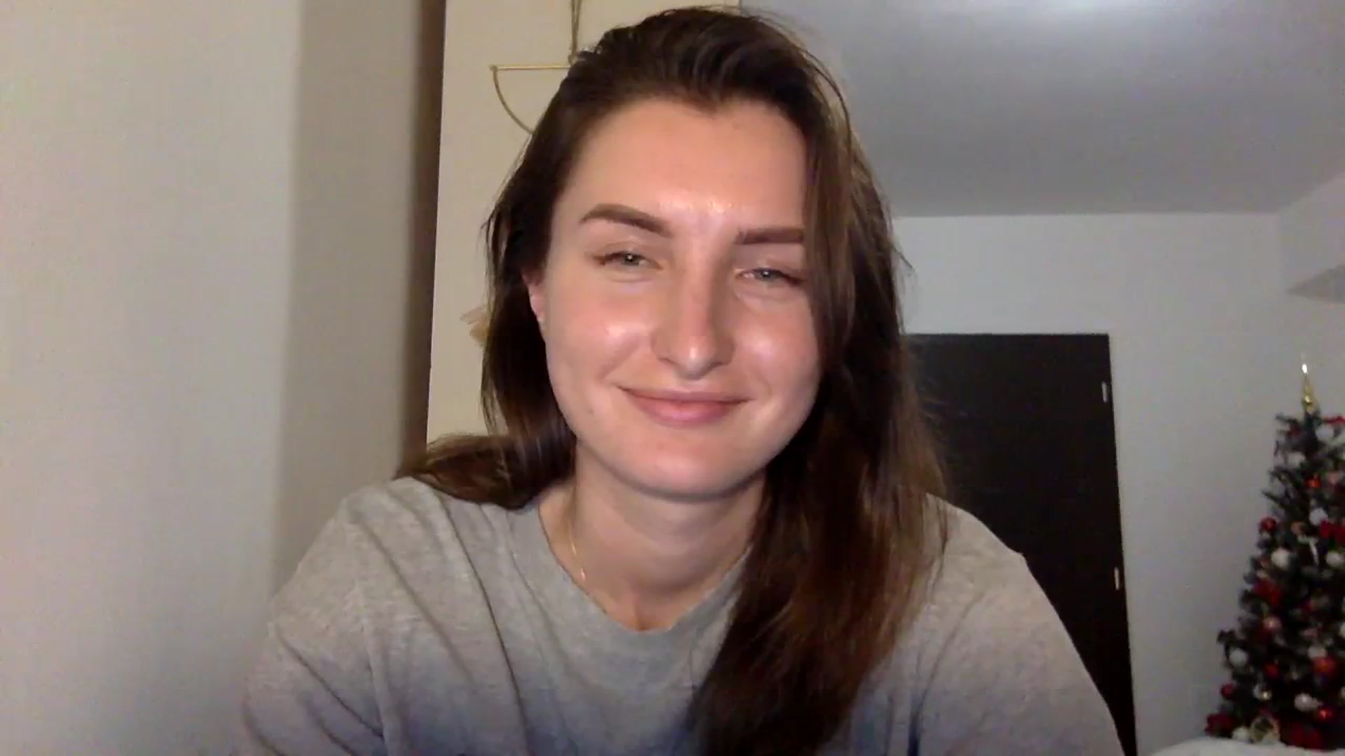 Gallery image thumbnail from EmilyRosier's myfreecams stream on, 12/11/2023, 23:16 image 15 of 20