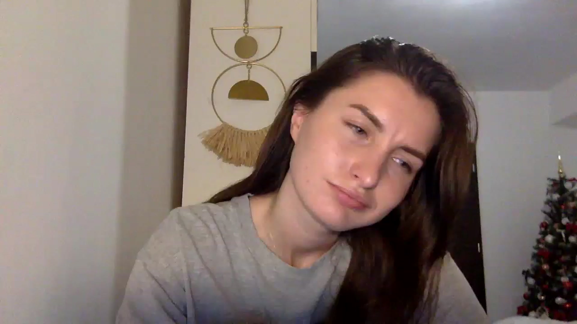 Gallery image thumbnail from EmilyRosier's myfreecams stream on, 12/11/2023, 23:16 image 14 of 20