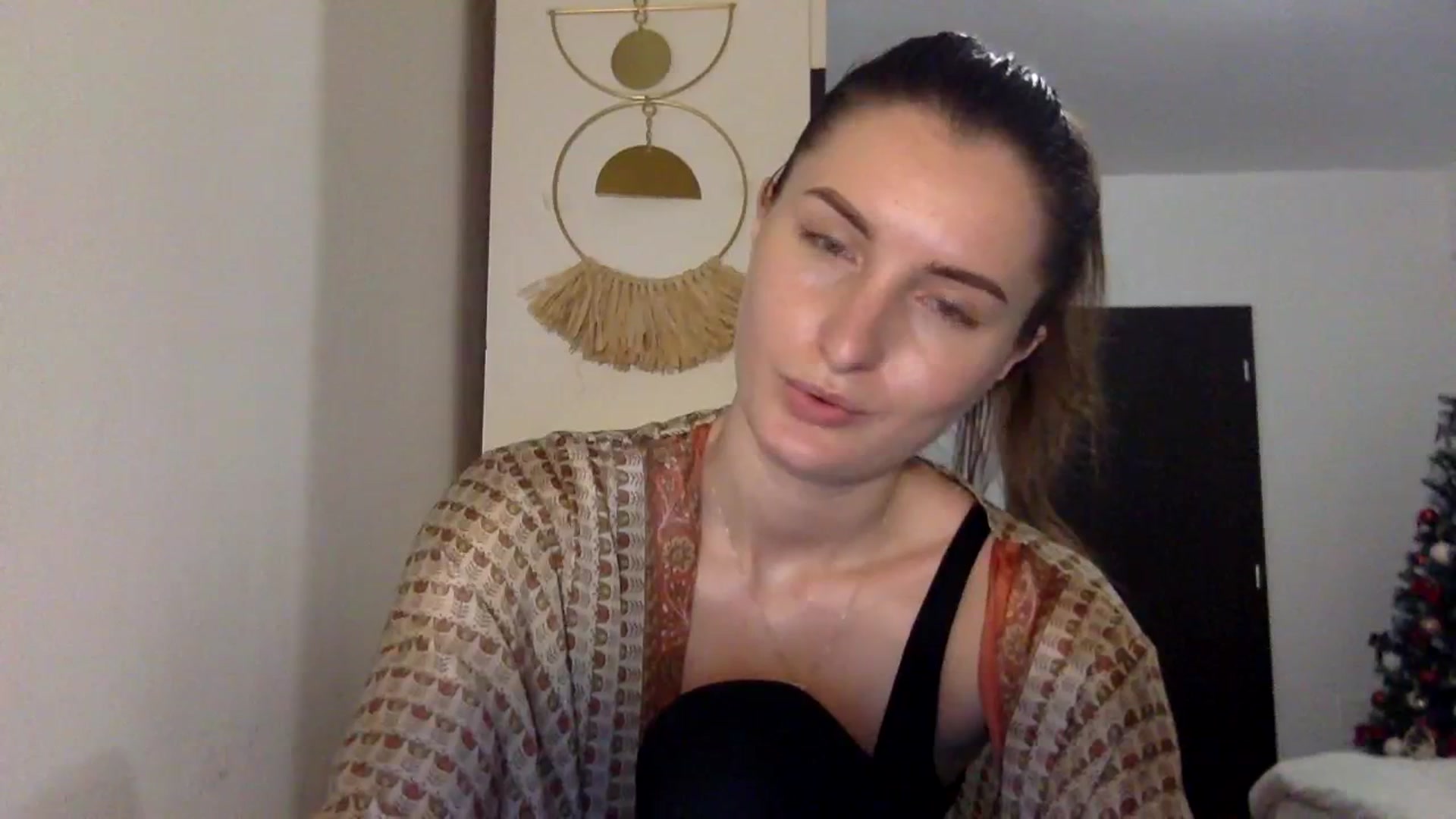 Gallery image thumbnail from EmilyRosier's myfreecams stream on, 12/14/2023, 19:02 image 13 of 20