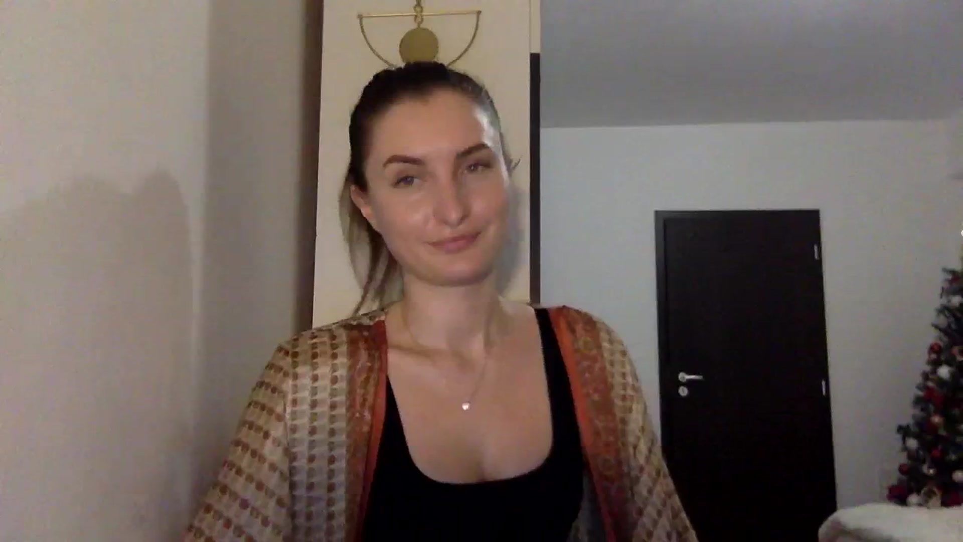 Gallery image thumbnail from EmilyRosier's myfreecams stream on, 12/14/2023, 19:02 image 6 of 20