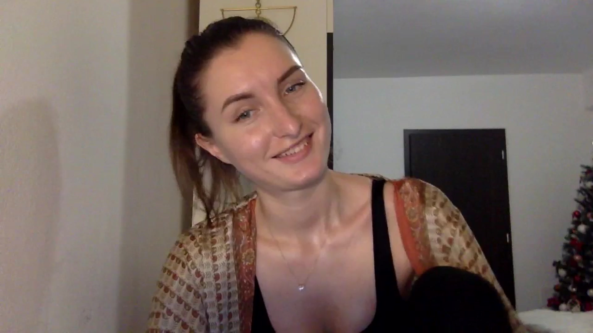 Gallery image thumbnail from EmilyRosier's myfreecams stream on, 12/14/2023, 19:02 image 12 of 20