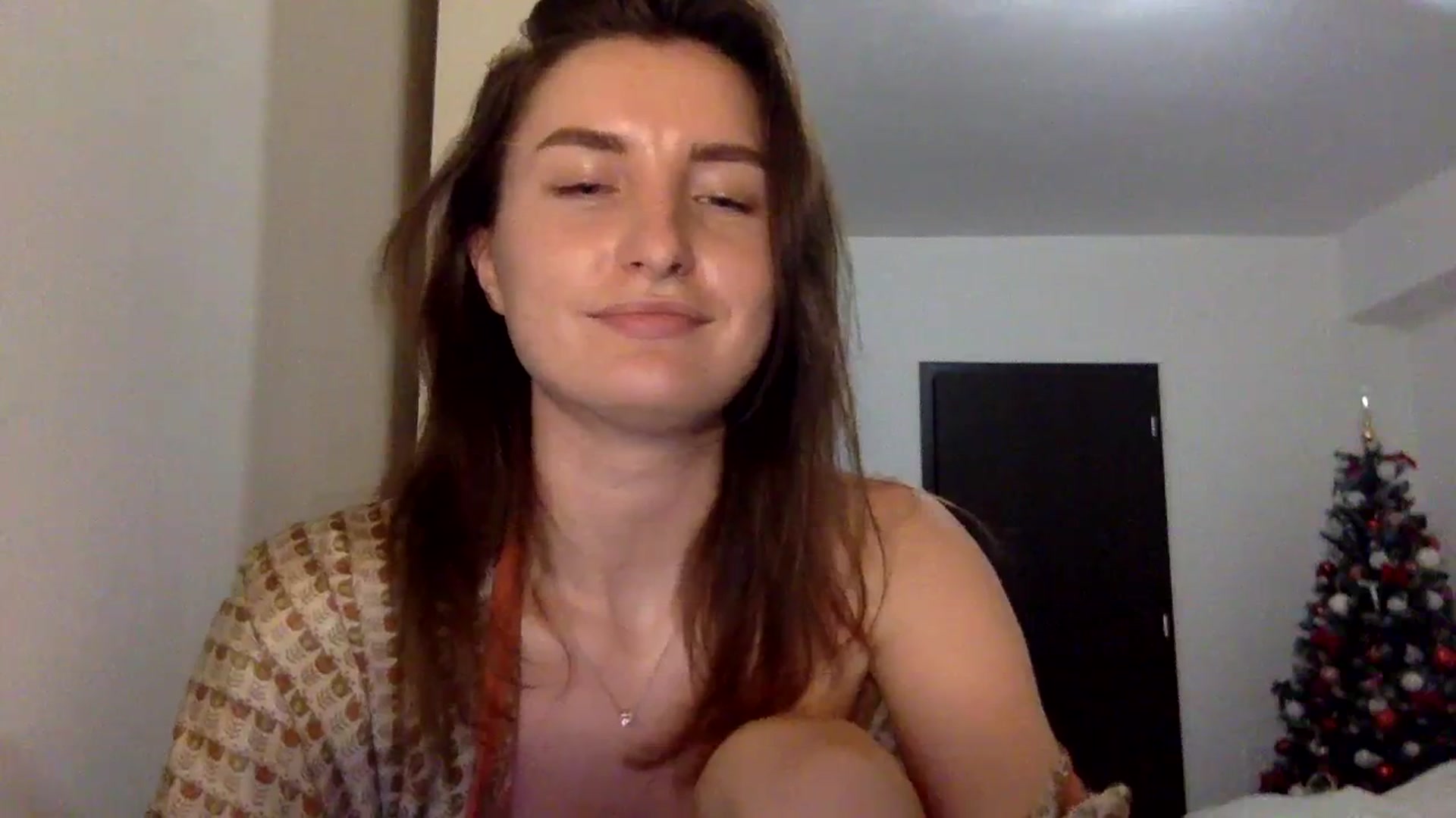 Gallery image thumbnail from EmilyRosier's myfreecams stream on, 12/16/2023, 22:03 image 3 of 20