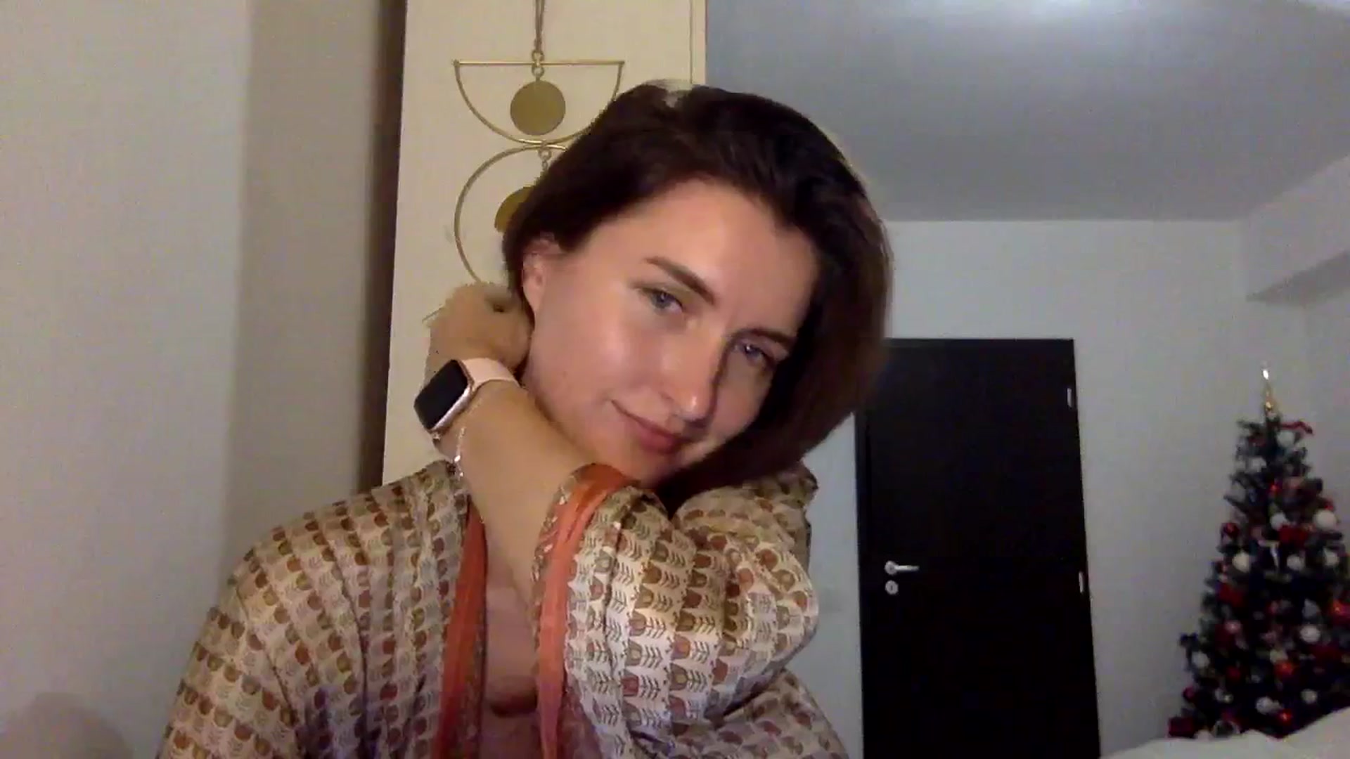 Gallery image thumbnail from EmilyRosier's myfreecams stream on, 12/16/2023, 22:03 image 7 of 20