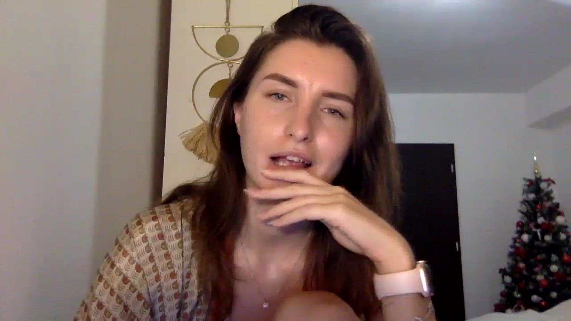 Gallery image thumbnail from EmilyRosier's myfreecams stream on, 12/16/2023, 22:03 image 14 of 20