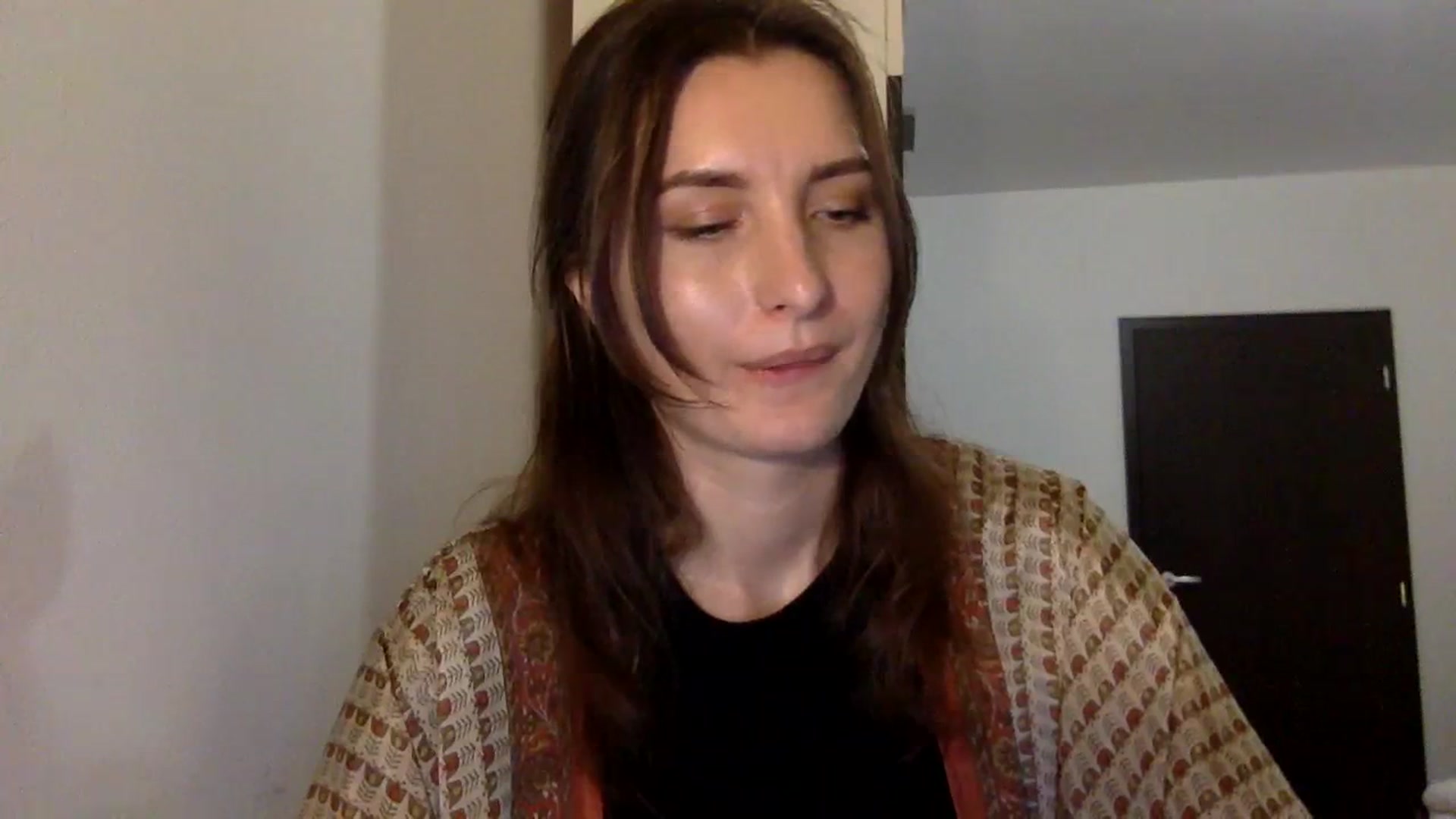 Gallery image thumbnail from EmilyRosier's myfreecams stream on, 12/19/2023, 21:47 image 8 of 20
