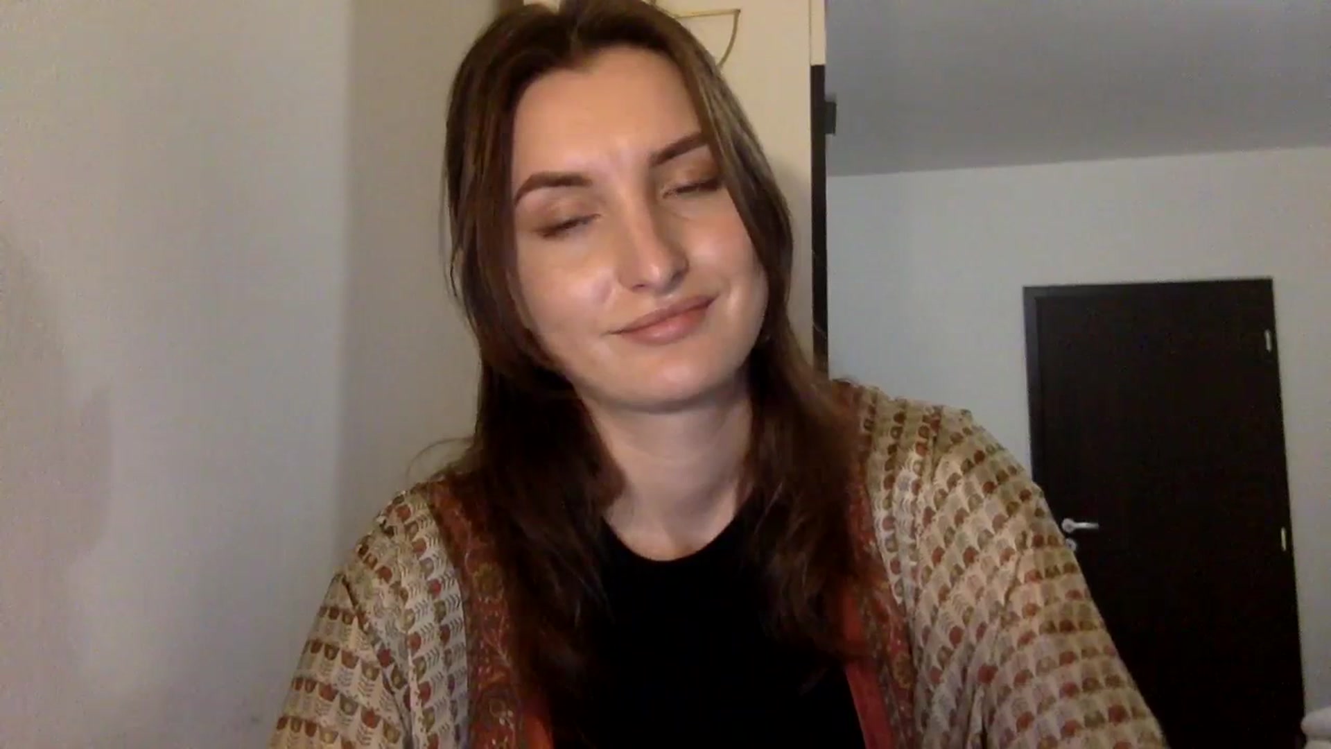 Gallery image thumbnail from EmilyRosier's myfreecams stream on, 12/19/2023, 21:47 image 7 of 20