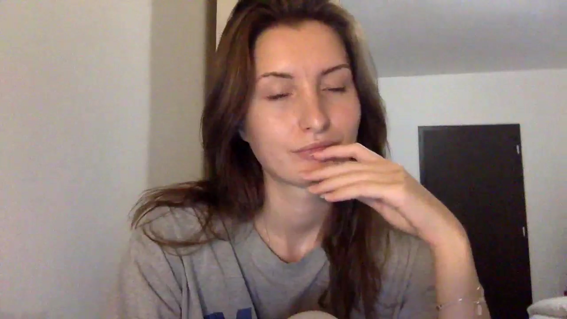 Gallery image thumbnail from EmilyRosier's myfreecams stream on, 12/22/2023, 21:53 image 9 of 20