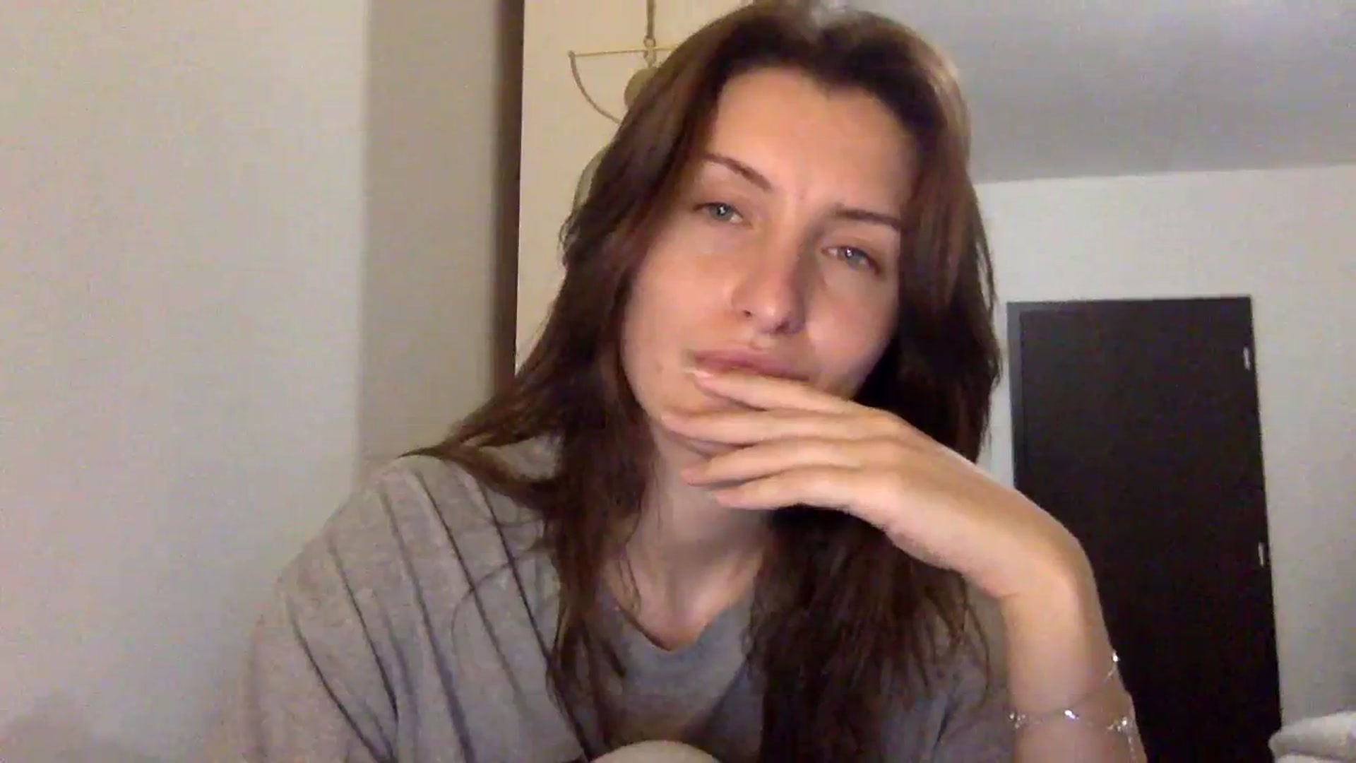 Gallery image thumbnail from EmilyRosier's myfreecams stream on, 12/22/2023, 21:53 image 15 of 20