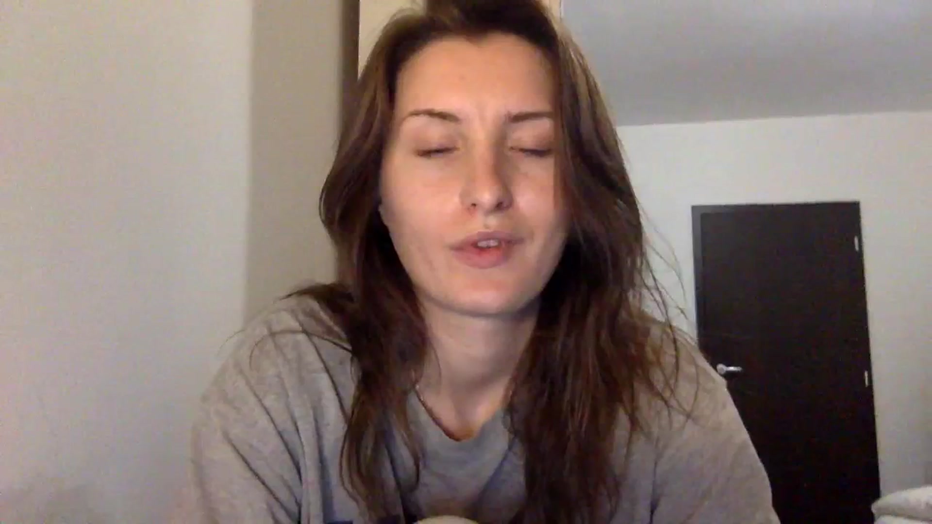 Gallery image thumbnail from EmilyRosier's myfreecams stream on, 12/22/2023, 21:53 image 11 of 20