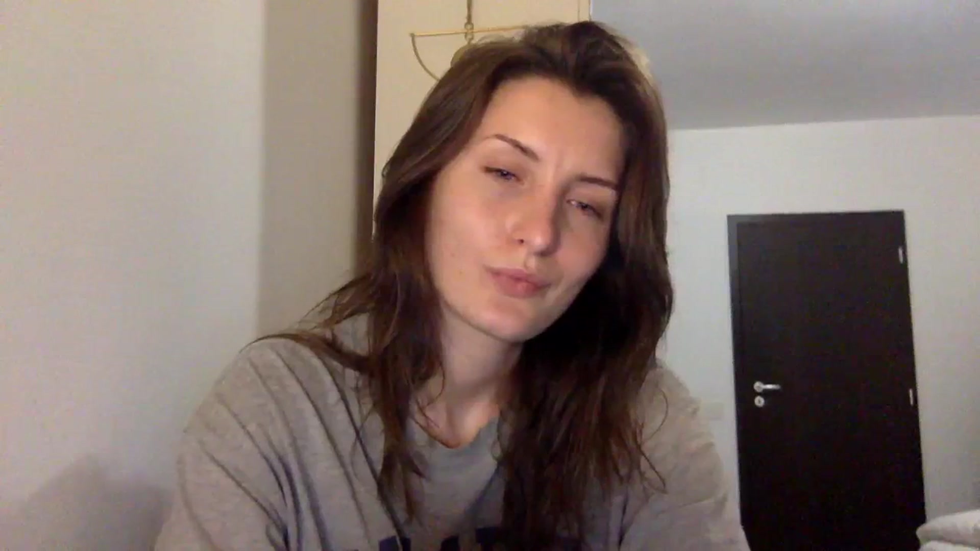 Gallery image thumbnail from EmilyRosier's myfreecams stream on, 12/22/2023, 21:53 image 16 of 20