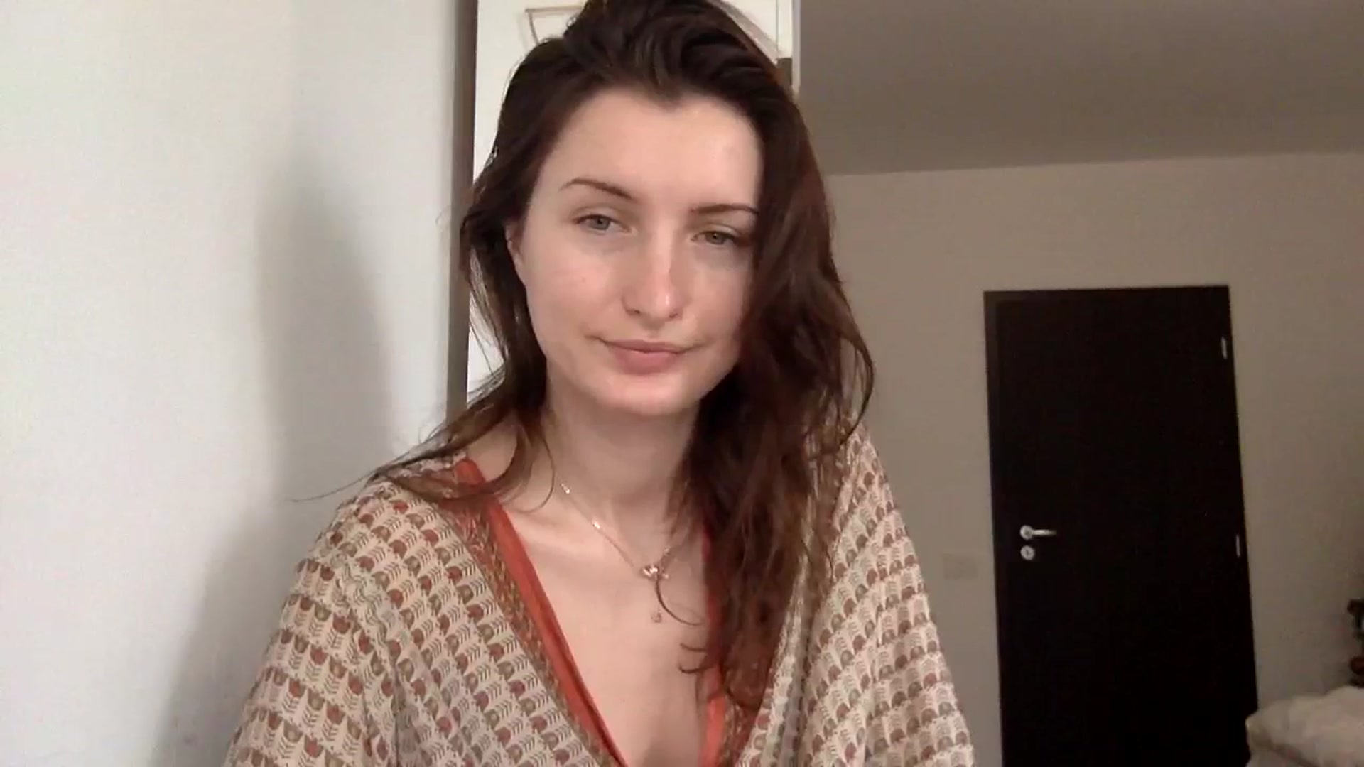 Gallery image thumbnail from EmilyRosier's myfreecams stream on, 01/18/2024, 10:58 image 6 of 20