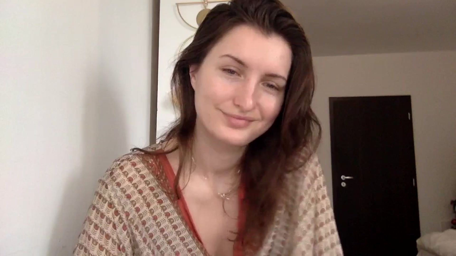 Gallery image thumbnail from EmilyRosier's myfreecams stream on, 01/18/2024, 10:58 image 8 of 20