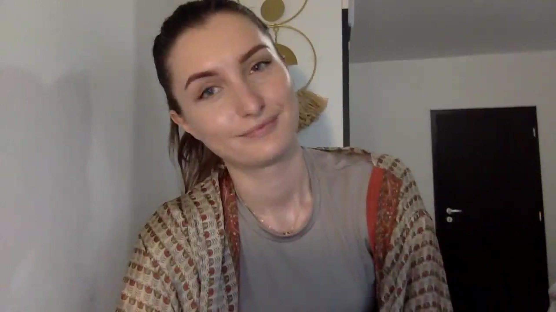 Gallery image thumbnail from EmilyRosier's myfreecams stream on, 01/19/2024, 13:37 image 16 of 20