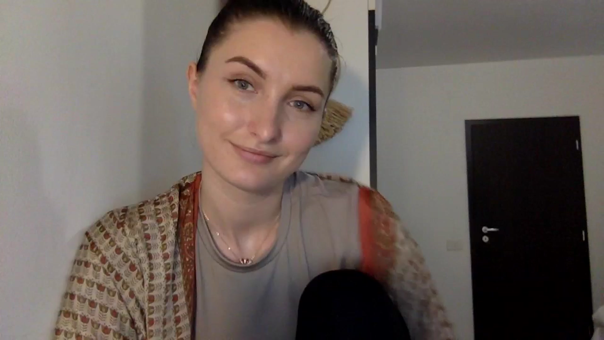 Gallery image thumbnail from EmilyRosier's myfreecams stream on, 01/19/2024, 13:37 image 5 of 20
