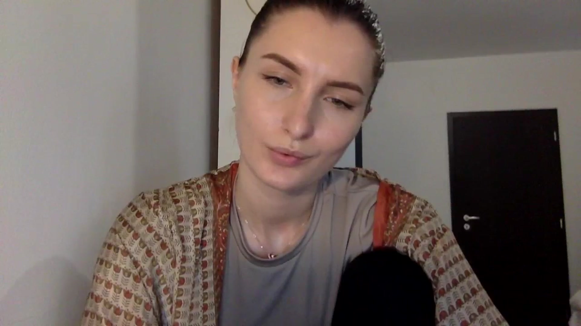 Gallery image thumbnail from EmilyRosier's myfreecams stream on, 01/19/2024, 13:37 image 10 of 20