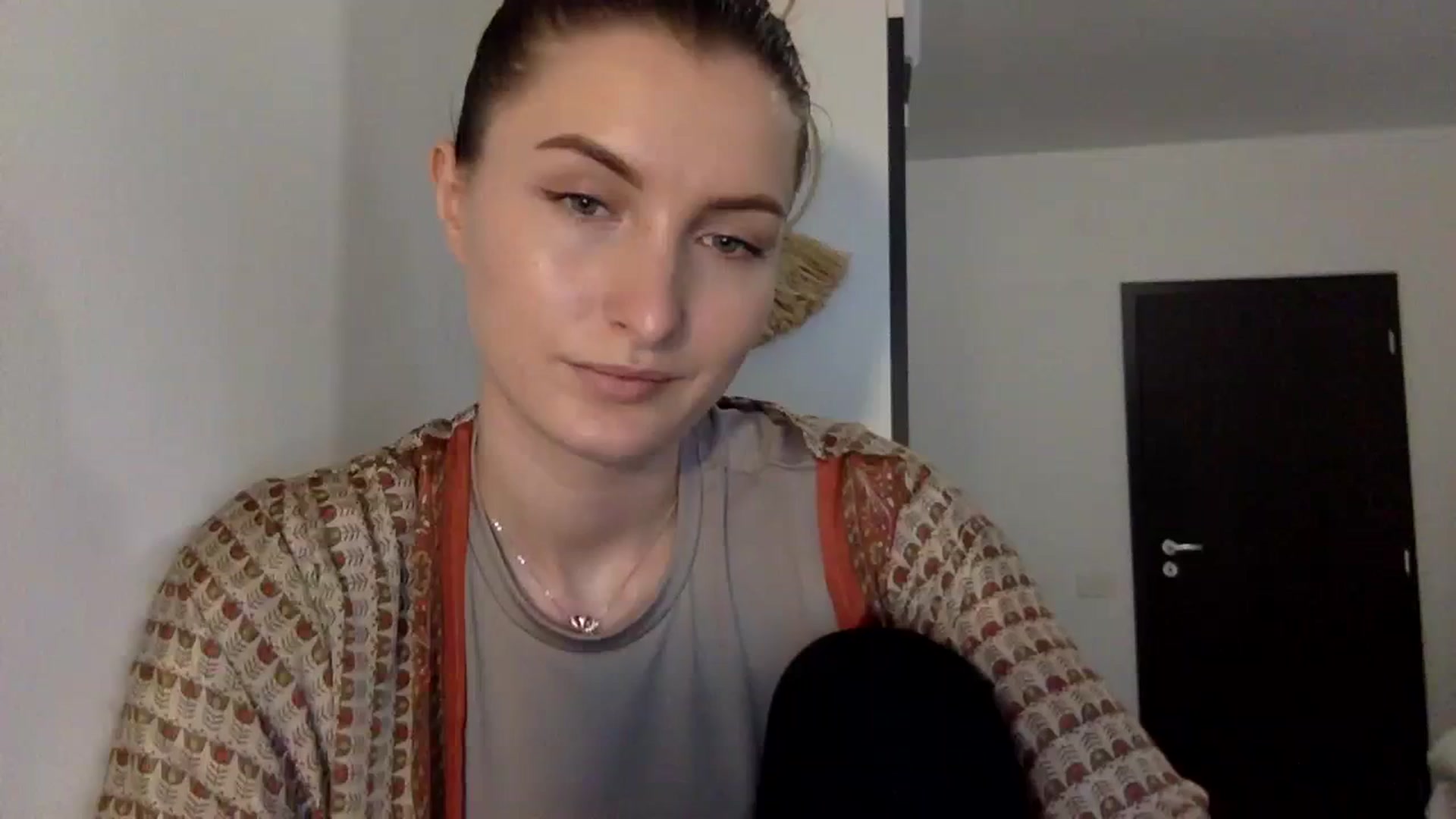Gallery image thumbnail from EmilyRosier's myfreecams stream on, 01/19/2024, 13:37 image 2 of 20
