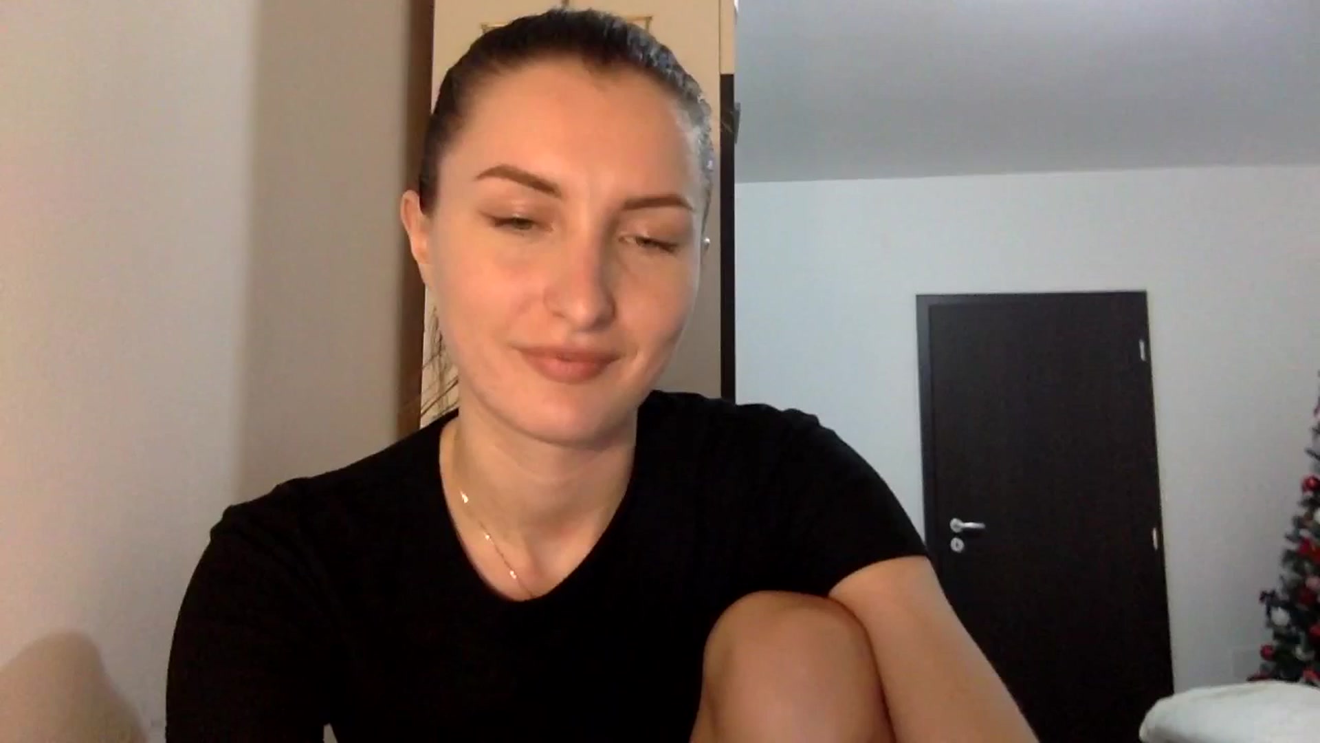 Gallery image thumbnail from EmilyRosier's myfreecams stream on, 02/26/2024, 19:18 image 1 of 20