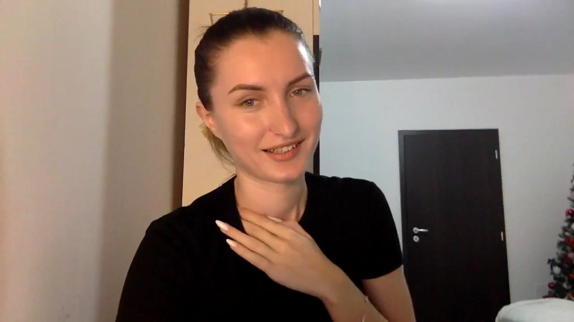 Gallery image thumbnail from EmilyRosier's myfreecams stream on, 02/26/2024, 19:18 image 6 of 20