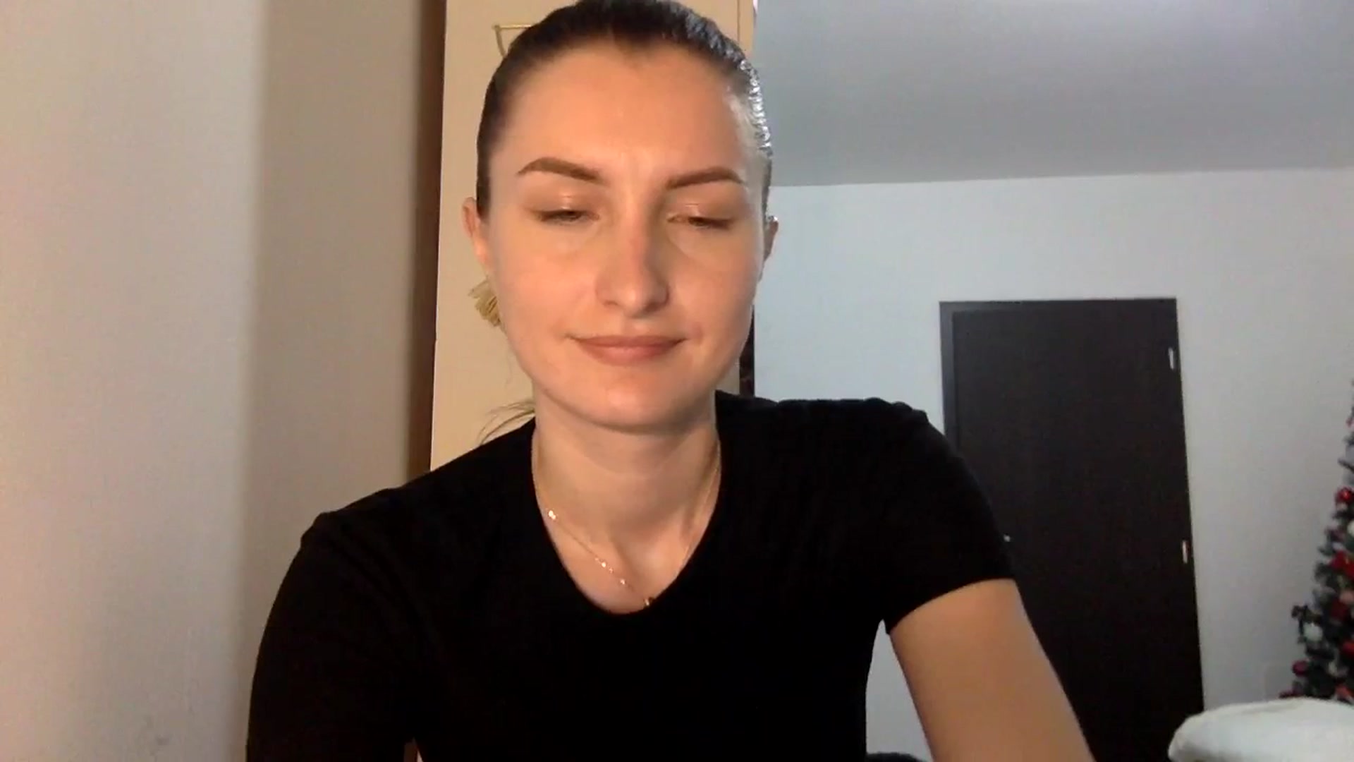 Gallery image thumbnail from EmilyRosier's myfreecams stream on, 02/26/2024, 19:18 image 5 of 20