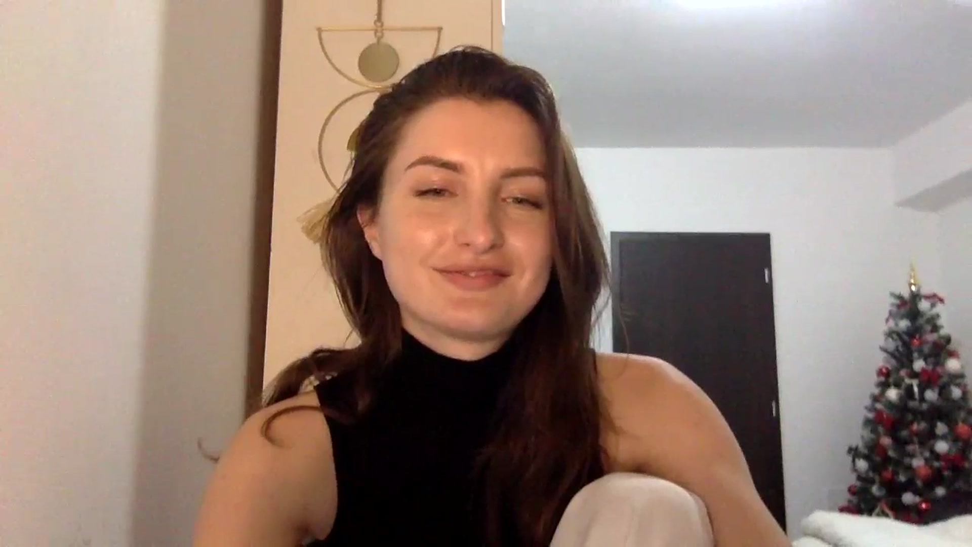 Gallery image thumbnail from EmilyRosier's myfreecams stream on, 03/10/2024, 19:39 image 17 of 20