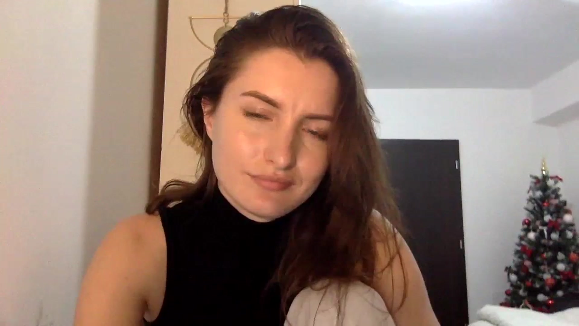 Gallery image thumbnail from EmilyRosier's myfreecams stream on, 03/10/2024, 19:39 image 12 of 20
